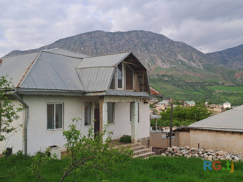 2-эт. дом 6-комн. 10 сот. на продажу